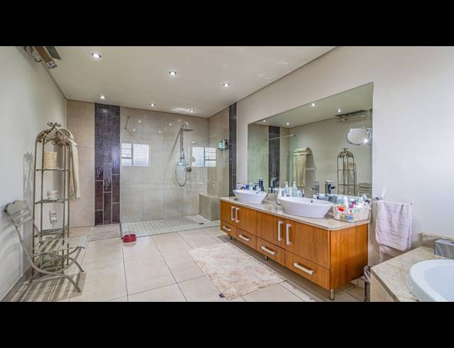 4 BEDROOM HOUSE FOR SALE IN DOWERGLEN EXT 5